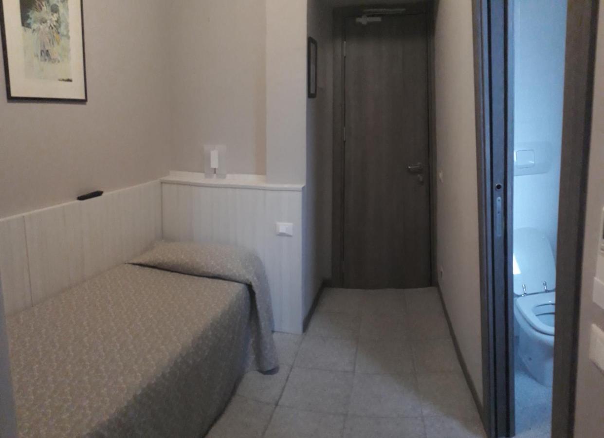 Hotel Danio Lungomare Alassio Kültér fotó
