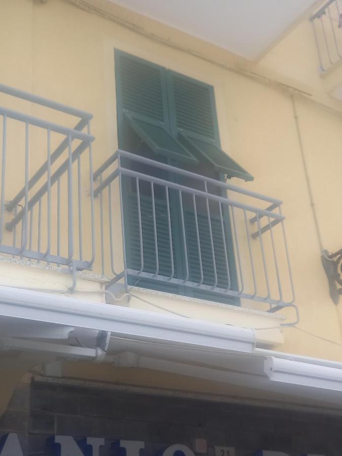 Hotel Danio Lungomare Alassio Kültér fotó