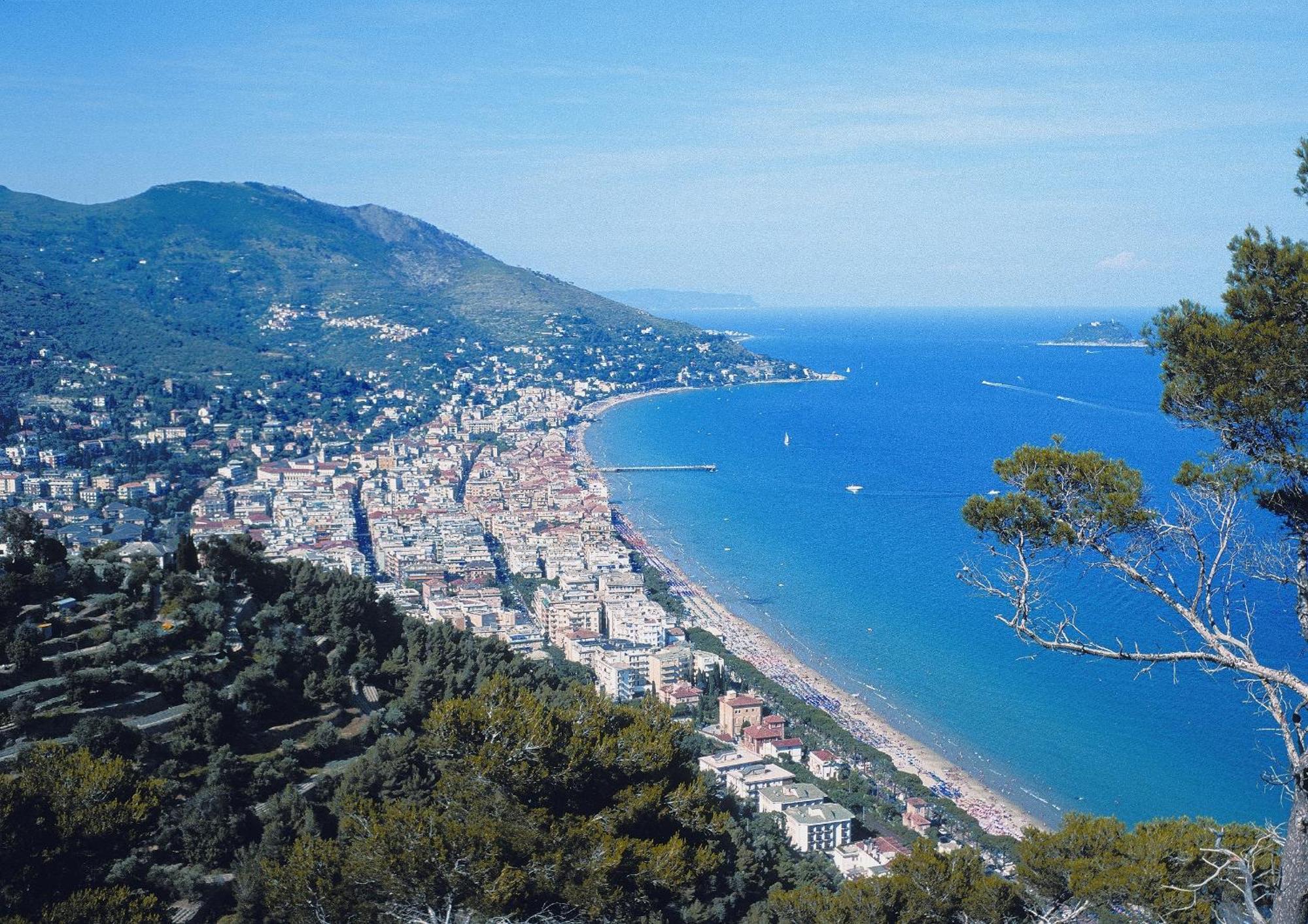 Hotel Danio Lungomare Alassio Kültér fotó